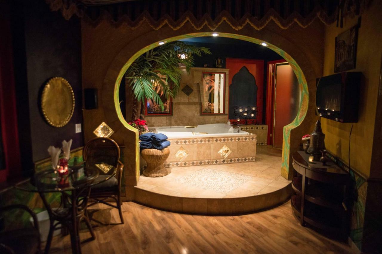 Mariaggi'S Theme Suite Hotel & Spa วินนิเพก ภายนอก รูปภาพ