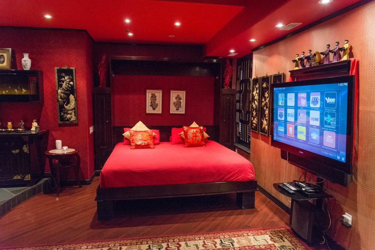 Mariaggi'S Theme Suite Hotel & Spa วินนิเพก ภายนอก รูปภาพ