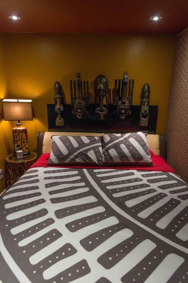 Mariaggi'S Theme Suite Hotel & Spa วินนิเพก ภายนอก รูปภาพ
