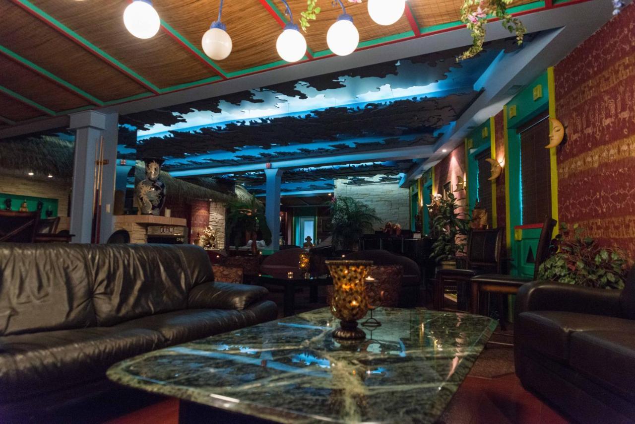 Mariaggi'S Theme Suite Hotel & Spa วินนิเพก ภายนอก รูปภาพ