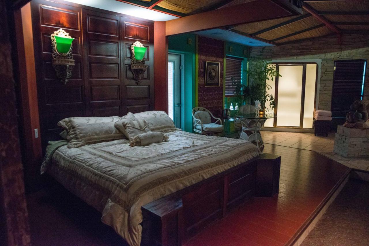 Mariaggi'S Theme Suite Hotel & Spa วินนิเพก ภายนอก รูปภาพ