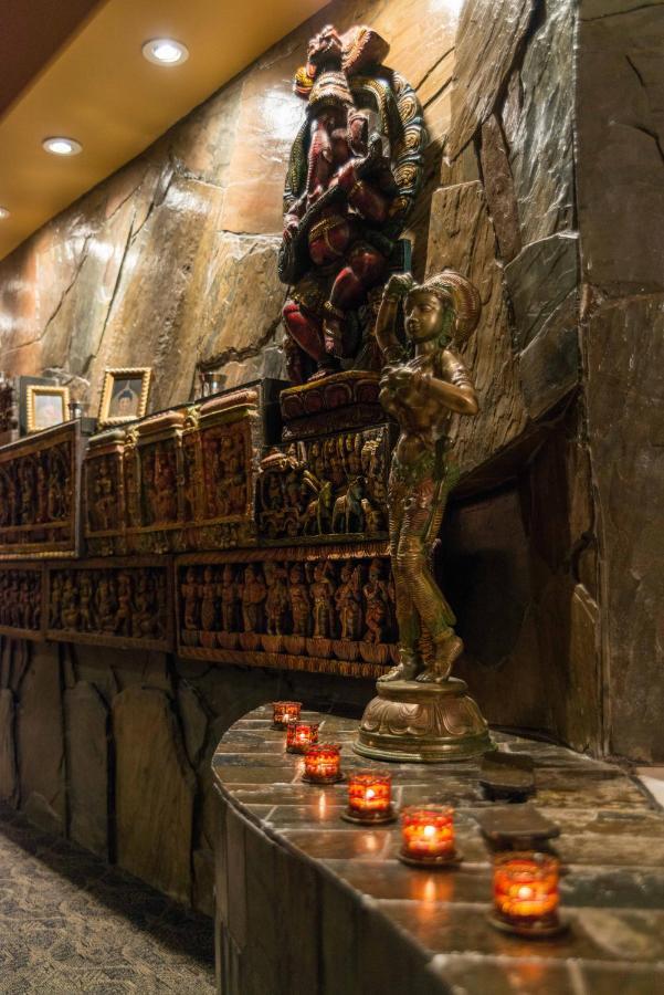 Mariaggi'S Theme Suite Hotel & Spa วินนิเพก ภายนอก รูปภาพ