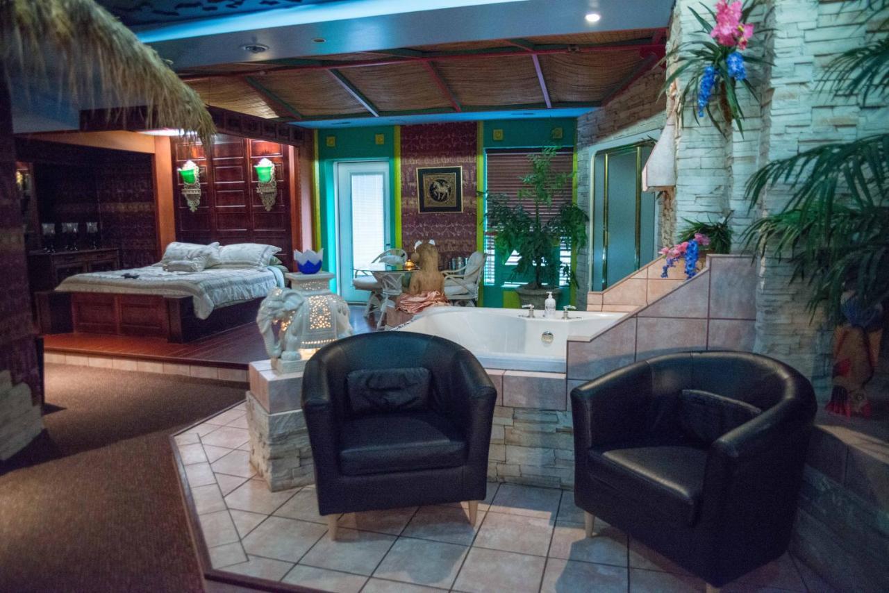 Mariaggi'S Theme Suite Hotel & Spa วินนิเพก ภายนอก รูปภาพ